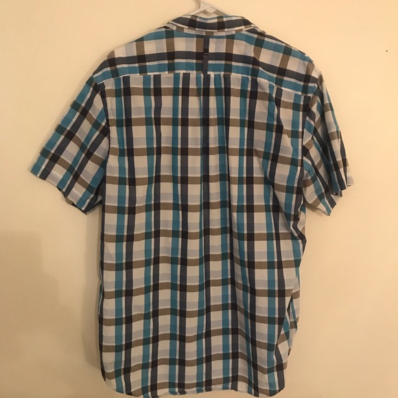 Men’s Van Heusen Blue plaid button down shirt - Picture 2 of 2